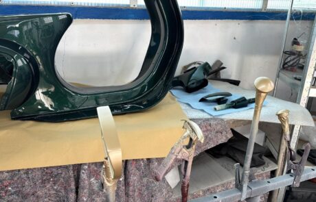 Vespa V50 mit goldenen Details Vespa V50 mit goldenen Details